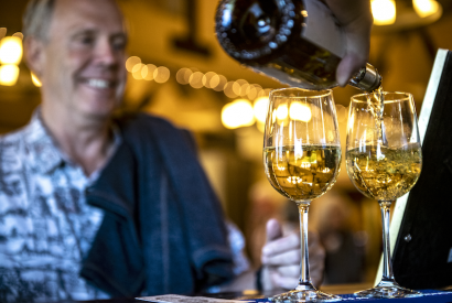 wine pouring
