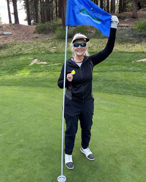 Elizabeth Hestmark hole in one at mountain course